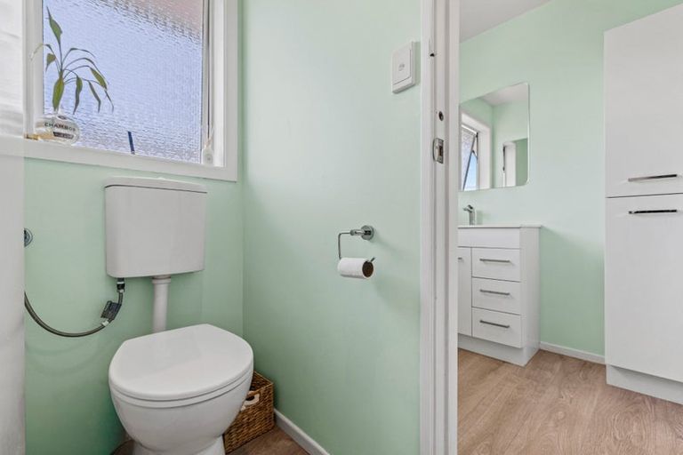 Photo of property in 167 Queenspark Drive, Parklands, Christchurch, 8083