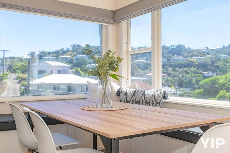 Photo of property in 19 Black Rock Road, Newlands, Wellington, 6037