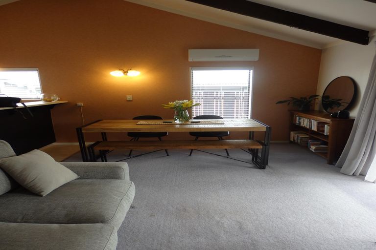 Photo of property in 54b Williams Street, Cambridge, 3434