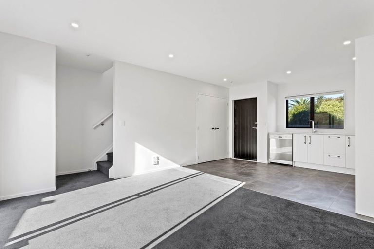 Photo of property in 2/110 Kervil Avenue, Te Atatu Peninsula, Auckland, 0610