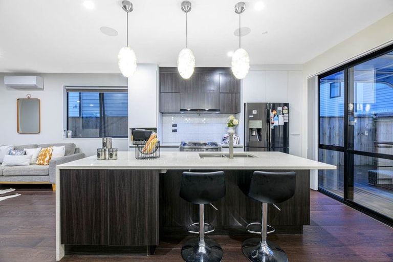 Photo of property in 15 Silvereye Road, Hobsonville, Auckland, 0616