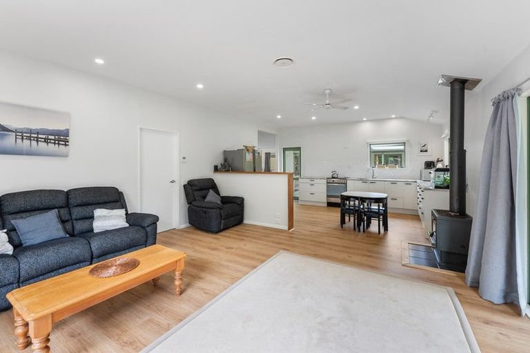 Photo of property in 359a Kuku Road East, Kuku, Levin, 5570