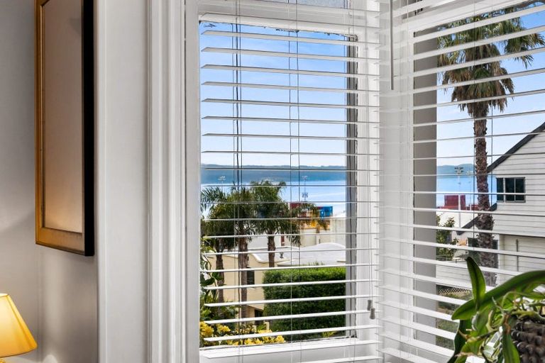 Photo of property in 21 Hornsey Road, Bluff Hill, Napier, 4110