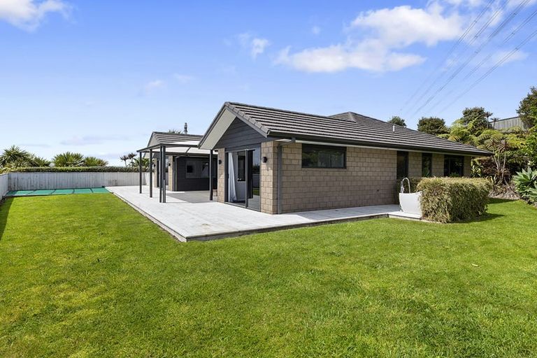 Photo of property in 3c Honeyfield Drive, Whalers Gate, New Plymouth, 4310