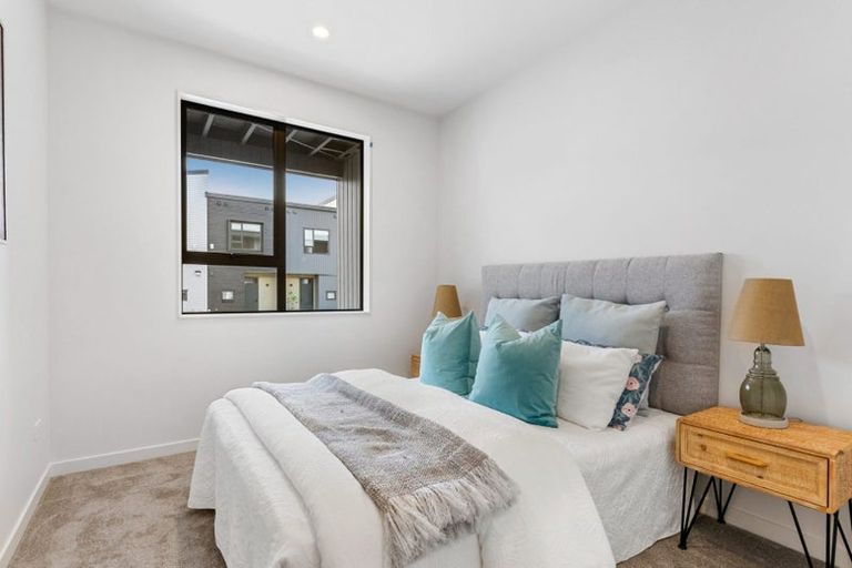 Photo of property in 51 Puihi Crescent, Massey, 0614