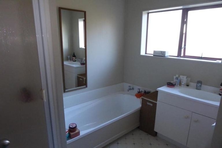 Photo of property in 22 Pelorous Street, Paparangi, Wellington, 6037