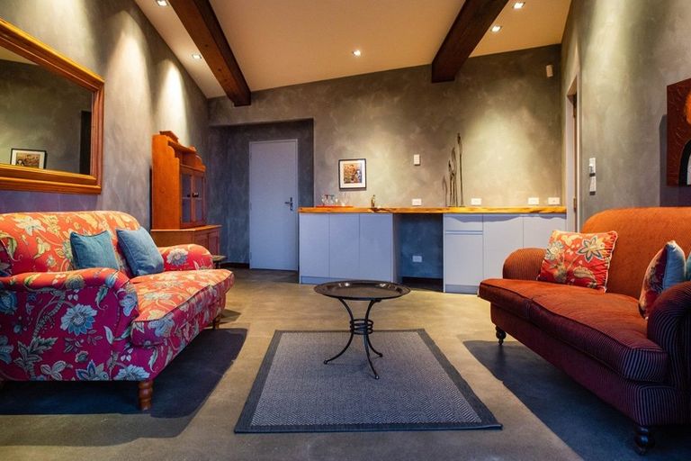 Photo of property in 169 Black Barn Road, Havelock North, 4294