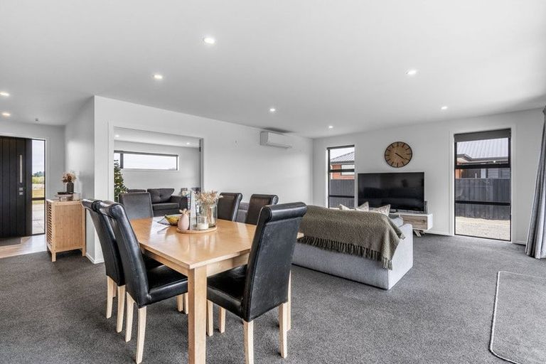 Photo of property in 14 Ralph Moir Drive, Te Anau, 9679