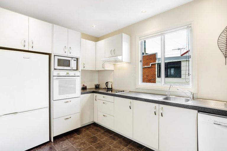 Photo of property in 114 Tomahawk Road, Andersons Bay, Dunedin, 9013