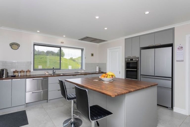 Photo of property in 63 Knight Road, Dannevirke, 4976