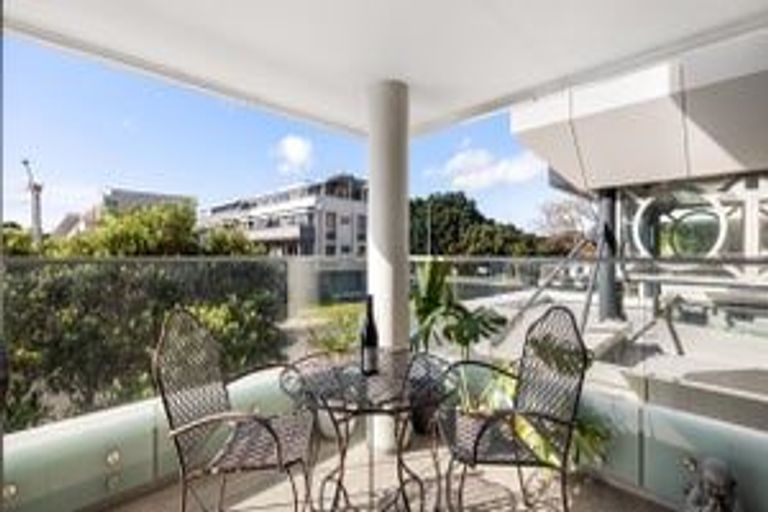 Photo of property in 215/36 Victoria Road, Mount Maunganui, 3116