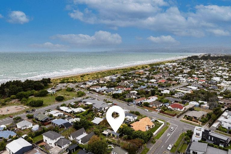Photo of property in 4 Aston Drive, Waimairi Beach, Christchurch, 8083