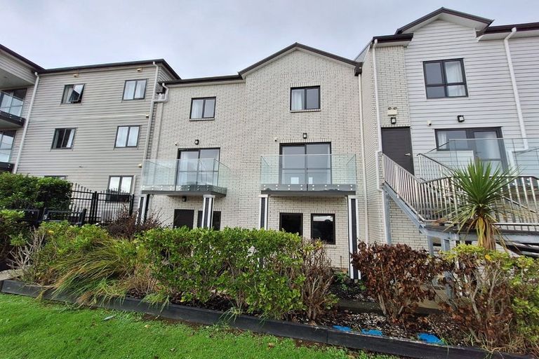 Photo of property in 4/8 Kerrs Road, Wiri, Auckland, 2104