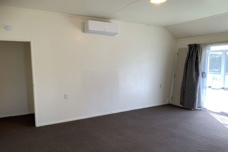 Photo of property in 1 Waimarie Park, Levin, 5510