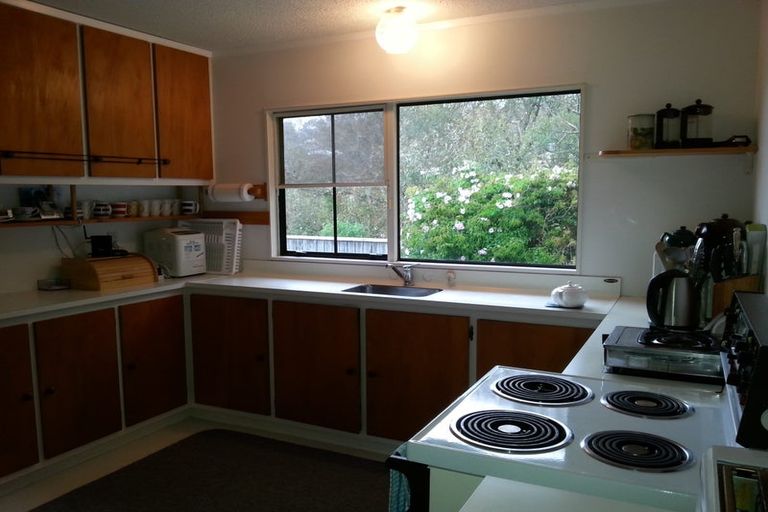 Photo of property in 30 Oxford Street, Tawa, Wellington, 5028