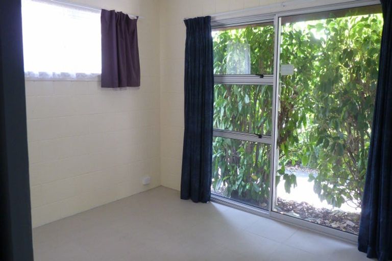 Photo of property in 11 Coroglen Avenue, Birkenhead, Auckland, 0626