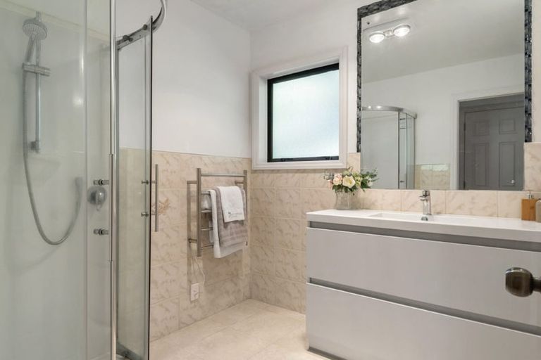 Photo of property in 11 Houhere Close, Albany, Auckland, 0632