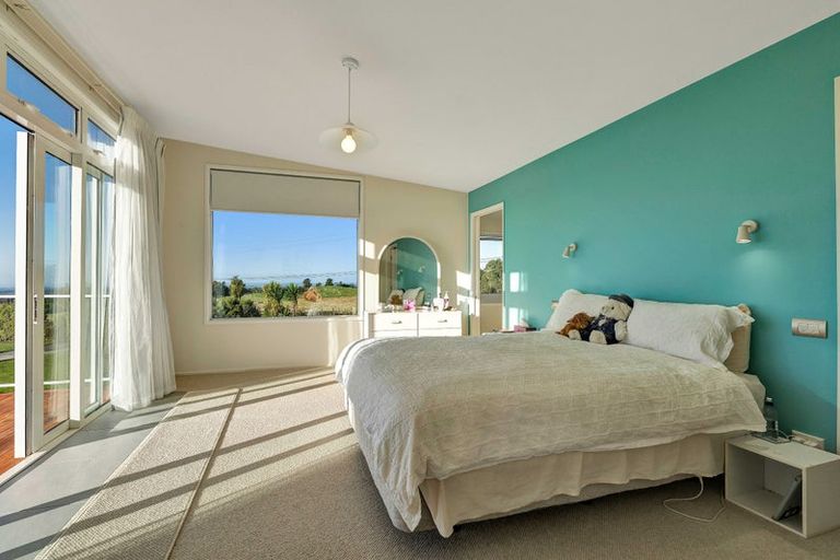 Photo of property in 1532 Carrington Road, Hurworth, New Plymouth, 4371