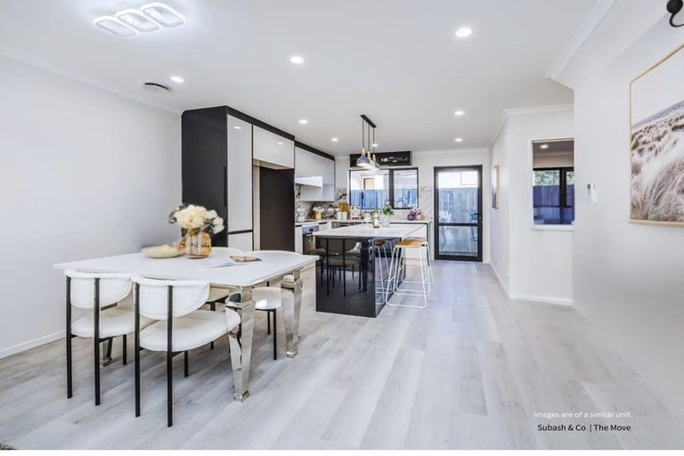 Photo of property in 38d Seymour Road, Sunnyvale, Auckland, 0612