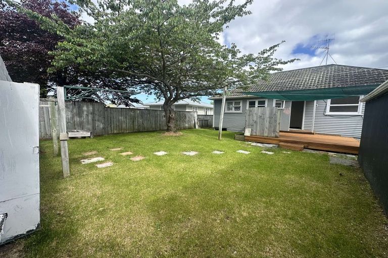 Photo of property in 52 Makarini Street, Paraparaumu, 5032