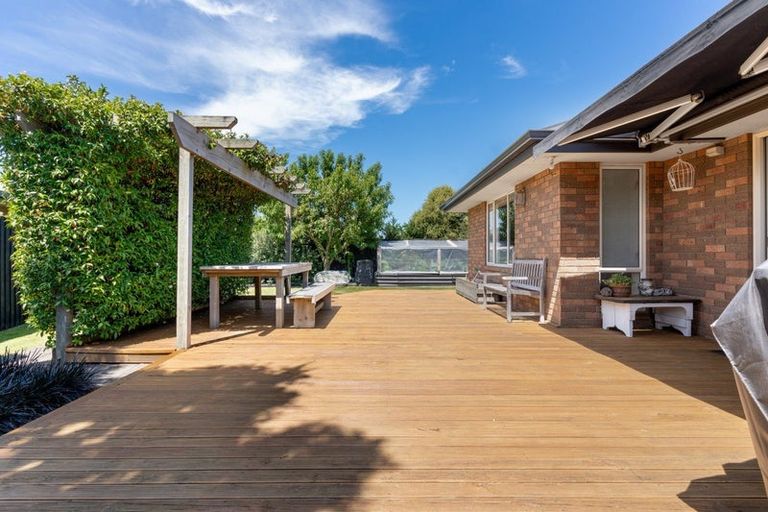 Photo of property in 15 Van Dieman Close, Templeton, Christchurch, 8042