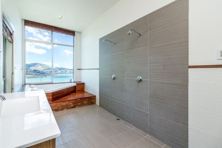 Photo of property in 9 Hyllton Heights, Lyttelton, 8082