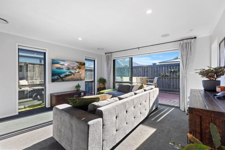 Photo of property in 1 Salers Lane, Papamoa, 3118