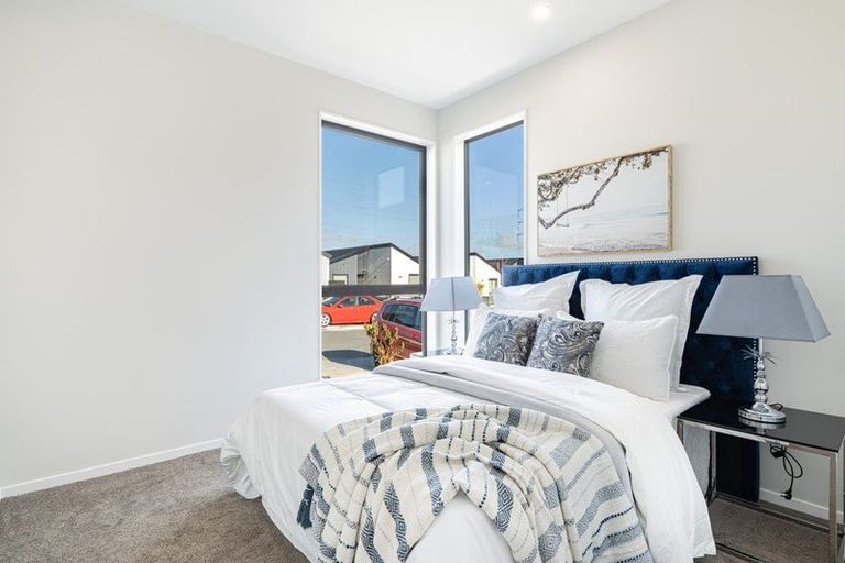 Photo of property in 30 Paretao Street, Massey, 0614