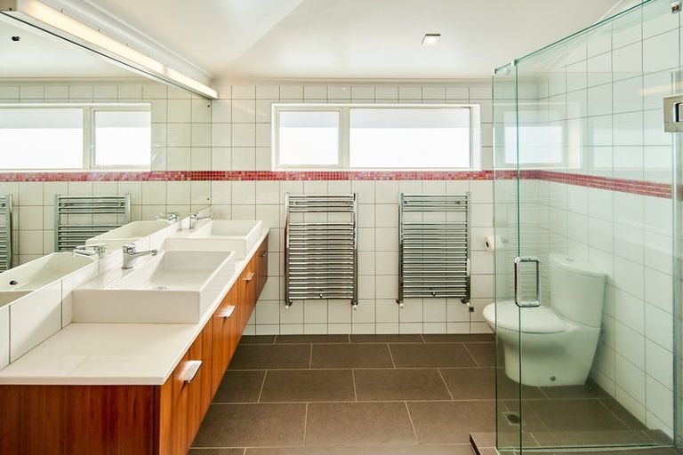 Photo of property in 12a Glenmore Street, Thorndon, Wellington, 6011