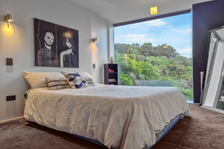 Photo of property in 64a Orangi Kaupapa Road, Northland, Wellington, 6012