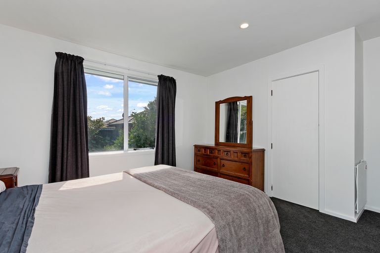 Photo of property in 9 Oakhampton Street, Hornby, Christchurch, 8042