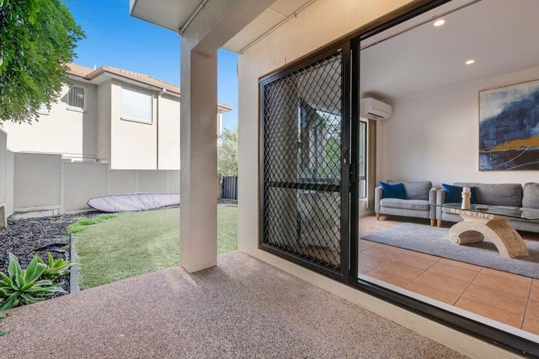 Photo of property in 10 Trimaran Drive, Gulf Harbour, Whangaparaoa, 0930