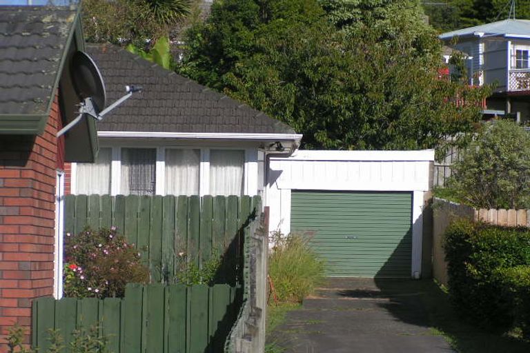 Photo of property in 1/18 Merriefield Avenue, Forrest Hill, Auckland, 0620