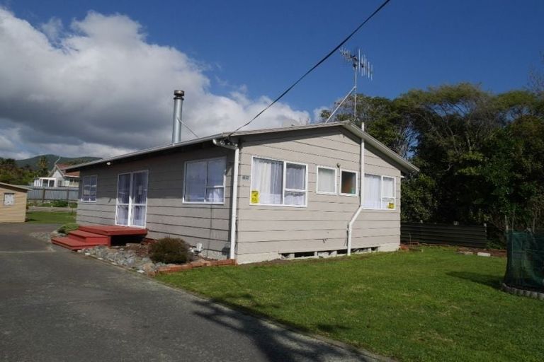 Photo of property in 82 Rata Road, Raumati Beach, Paraparaumu, 5032