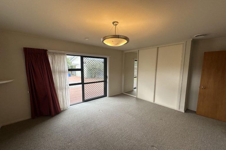 Photo of property in 4a Brett Place, Takaro, Palmerston North, 4412