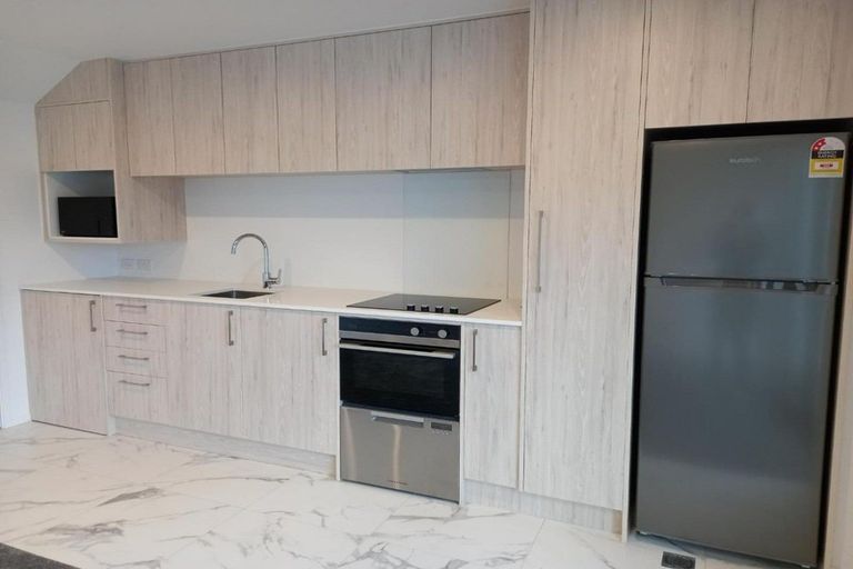 Photo of property in 2/2 Jadewynn Drive, Massey, Auckland, 0614