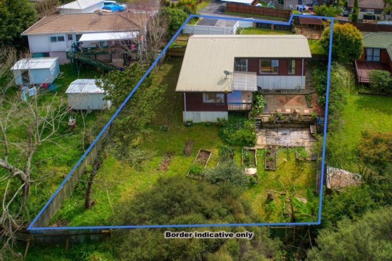 Photo of property in 6 Oakhaven Place, Ranui, Auckland, 0612