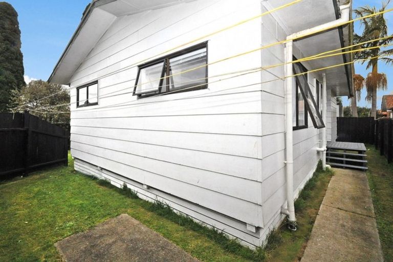 Photo of property in 2/31 Halsey Road, Manurewa, Auckland, 2102
