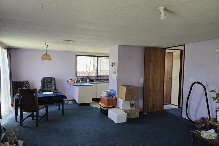 Photo of property in 1/15 Starforth Place, Henderson, Auckland, 0612