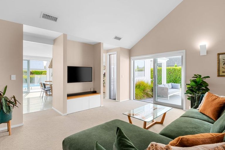 Photo of property in 77 Alan Livingston Drive, Cambridge, 3434