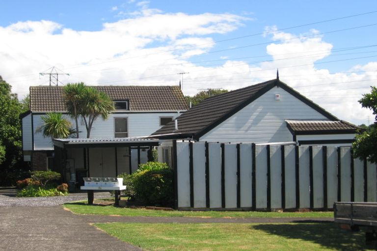 Photo of property in 2/36 Koromiko Street, New Lynn, Auckland, 0600