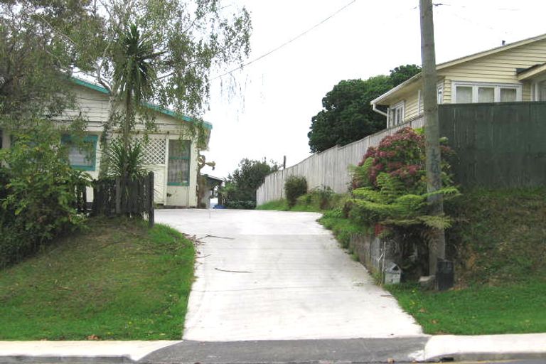 Photo of property in 1/21 Glendale Road, Glen Eden, Auckland, 0602