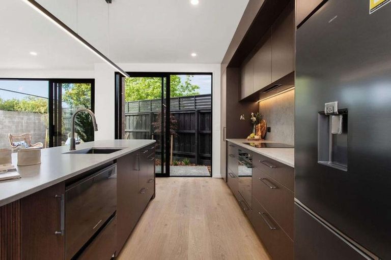 Photo of property in 5/50b Murray Place, Saint Albans, Christchurch, 8014