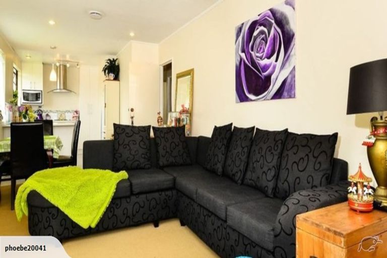 Photo of property in 5 Borich Road, Sunnyvale, Auckland, 0612