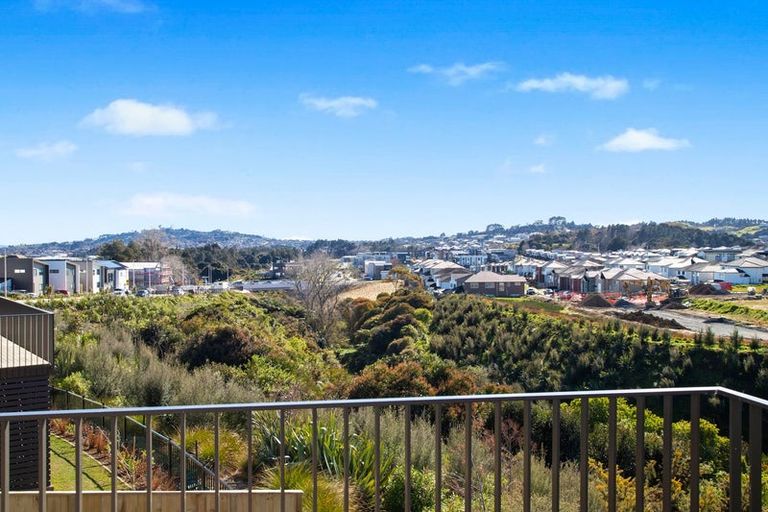 Photo of property in 3 Koura Road, Flat Bush, 2019