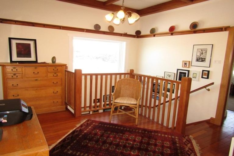 Photo of property in 19 Overtoun Terrace, Hataitai, Wellington, 6021