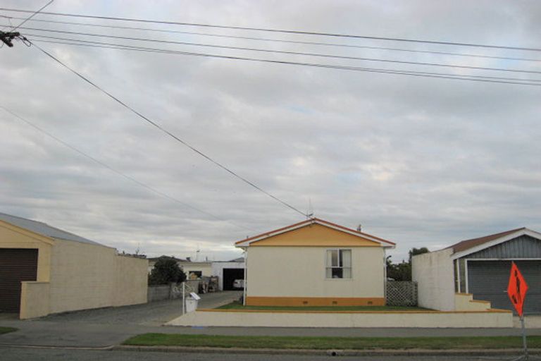 Photo of property in 2 Stirling Street, Oamaru North, Oamaru, 9400