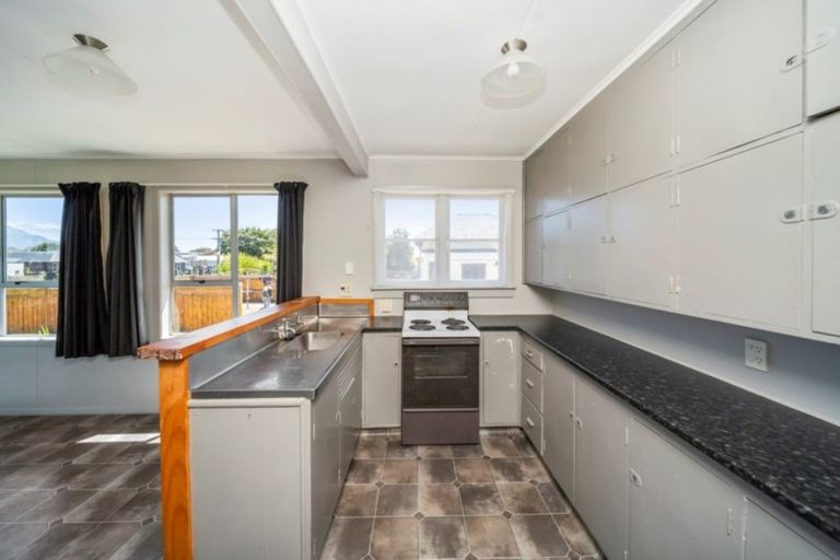 Photo of property in 130 Miranda Street, Stratford, 4332