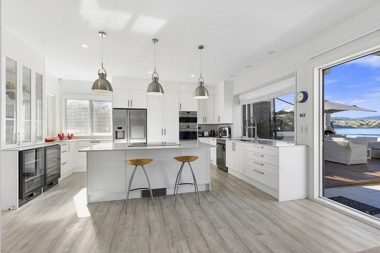 Photo of property in 85 Paremata Road, Paremata, Porirua, 5024