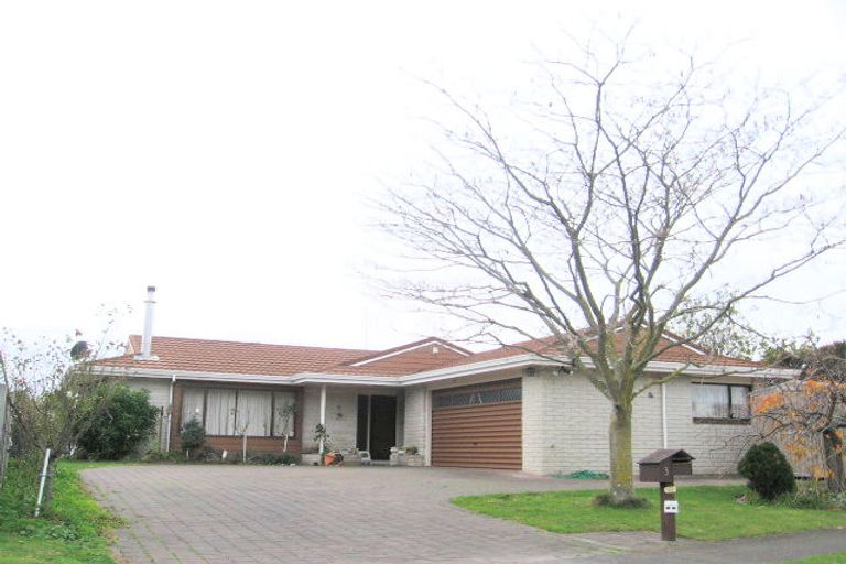 Photo of property in 3 Kotuku Place, Taradale, Napier, 4112